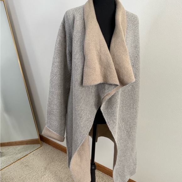 Harve Benard Sweaters - Harve Benard Studio Waterfall Cardigan Neutral Open Front Drape Sweater M
